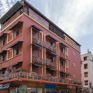 Oyo 210 Five 2 Hotel Kota Kinabalu